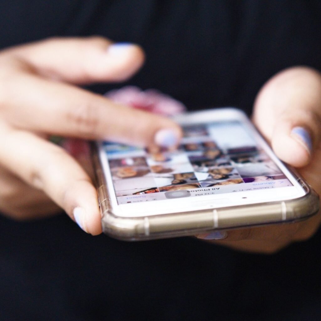 being visible online is hard for entrepreneurs with imposter syndrome